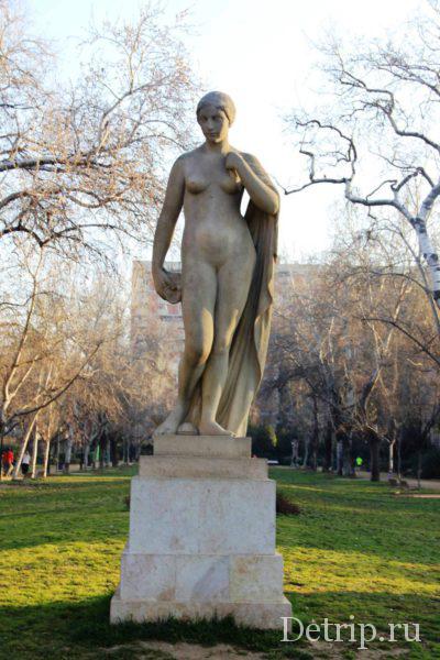 Скульптура Богиня