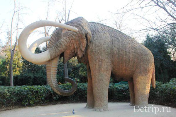 Скульптура мамонта
