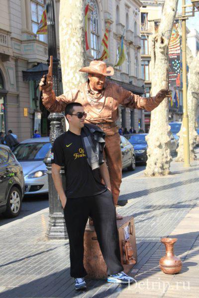 живые статуи барселона