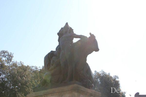 Памятник Жироне