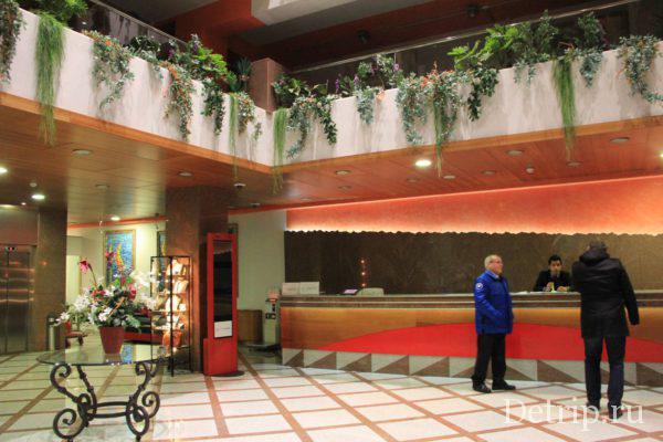 ресепшен отеля