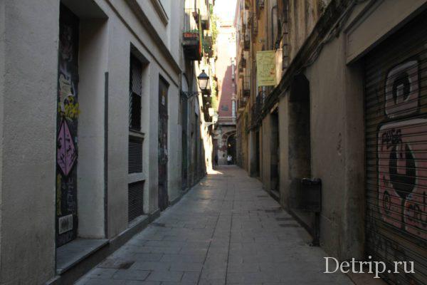 узкие улочки готического квартала
