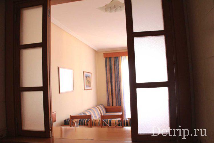 Вид на гостинную