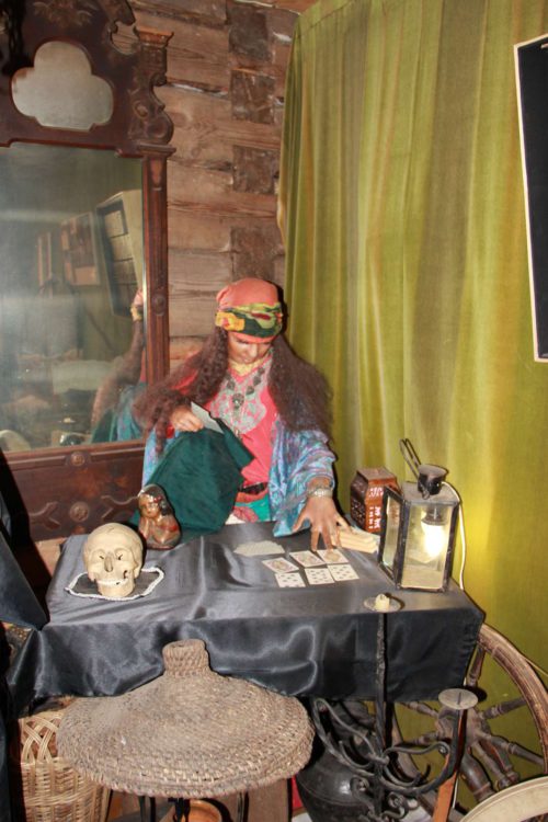 Цыганка в Угличе